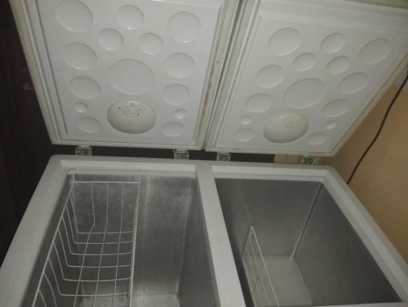 Refrigerator 1