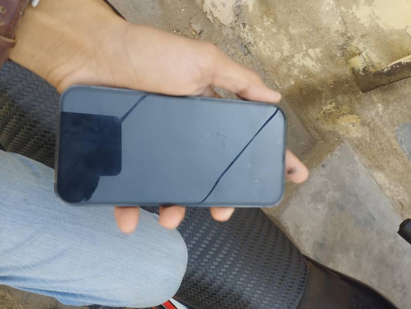 Apple iPhone 13 Pro 1
