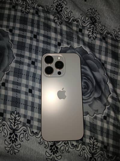 Apple iPhone 16 Pro