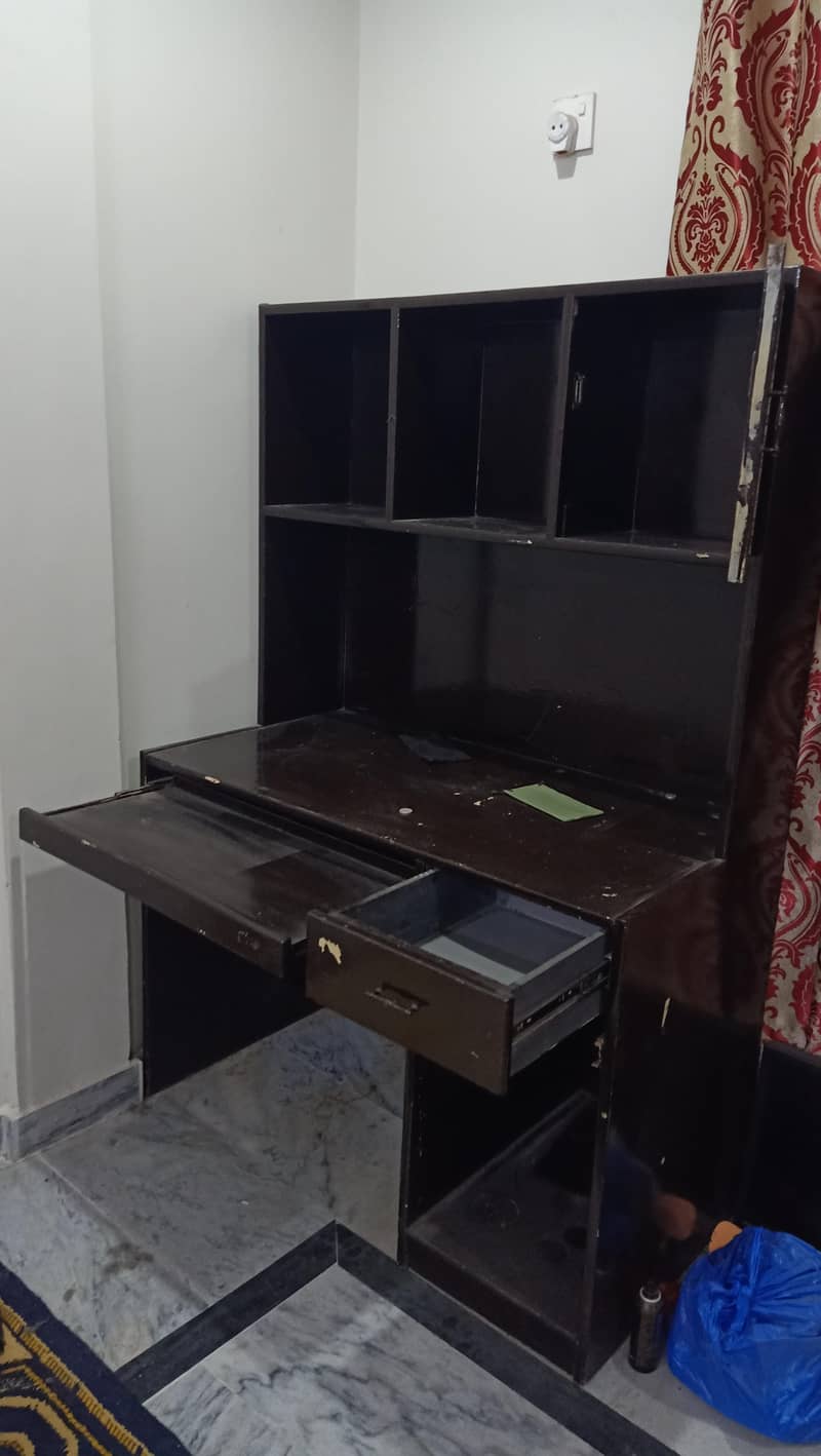 Computer Table 2