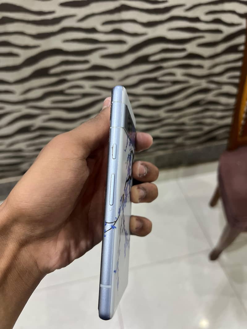 Google Pixel 7a 4