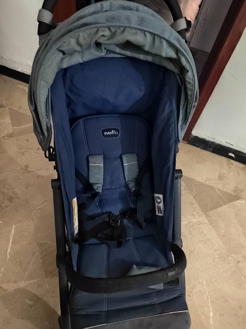 Evenflow Stroller plus carry cot 3