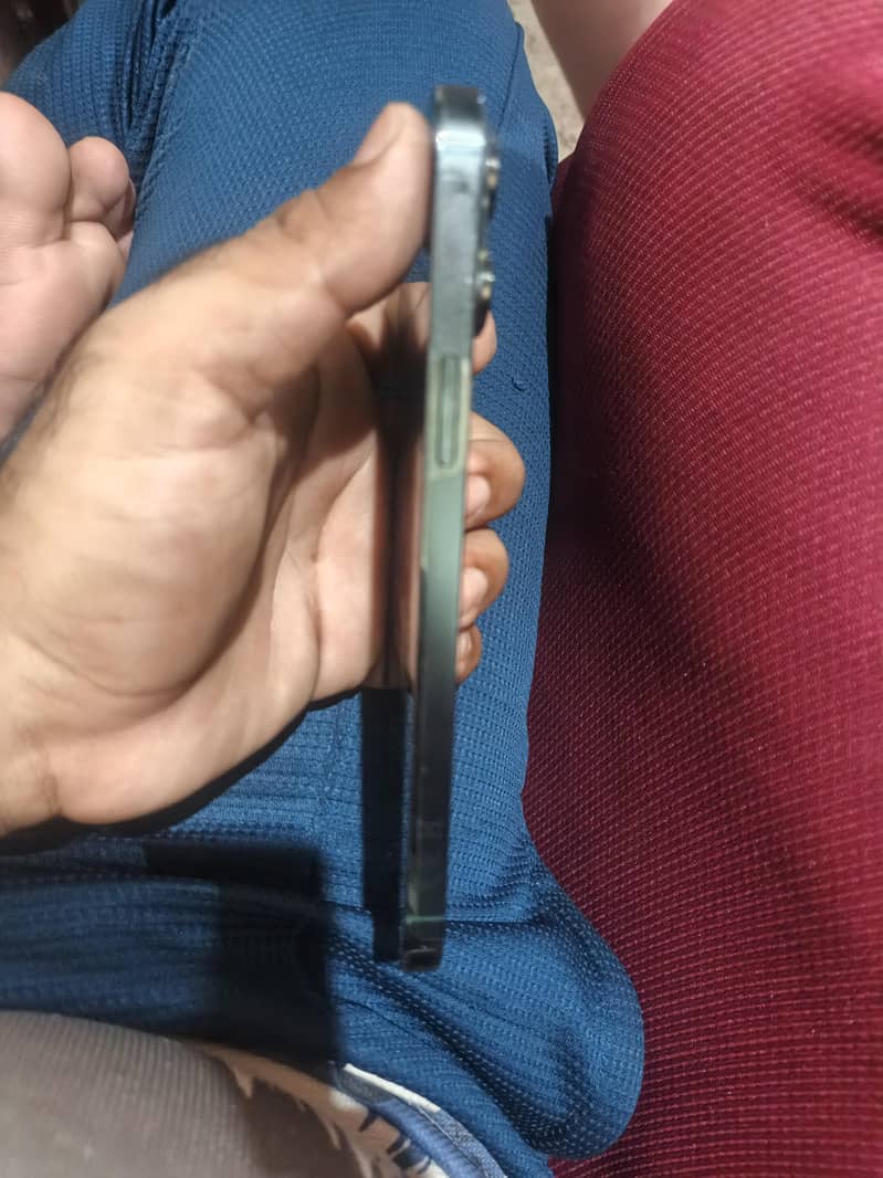 Apple iPhone 13 Pro Max 3