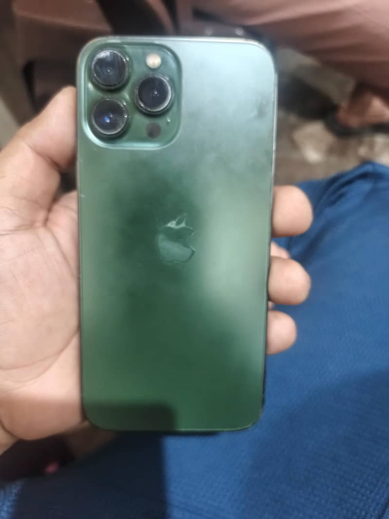Apple iPhone 13 Pro Max 4