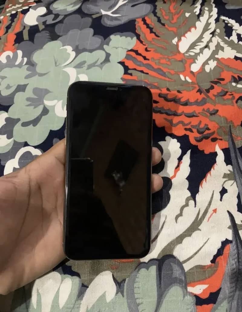 Apple iPhone XS 1
