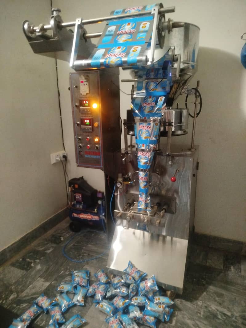 snacks packing machine 1