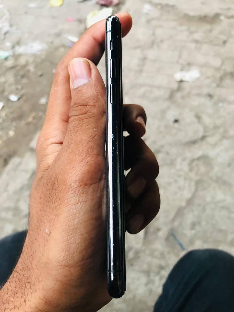 Apple iPhone X 2