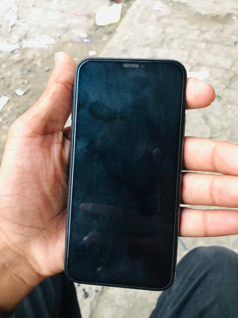 Apple iPhone X 4