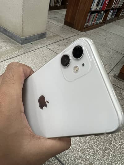 Apple iPhone 11 128 gbs // pta