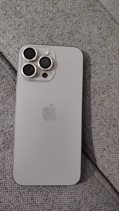 Apple iPhone 16 Pro Max