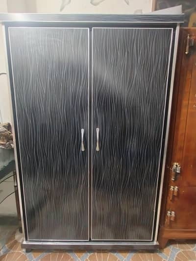 2 Door Used Wardrobe – Good Condition | Stylish Design