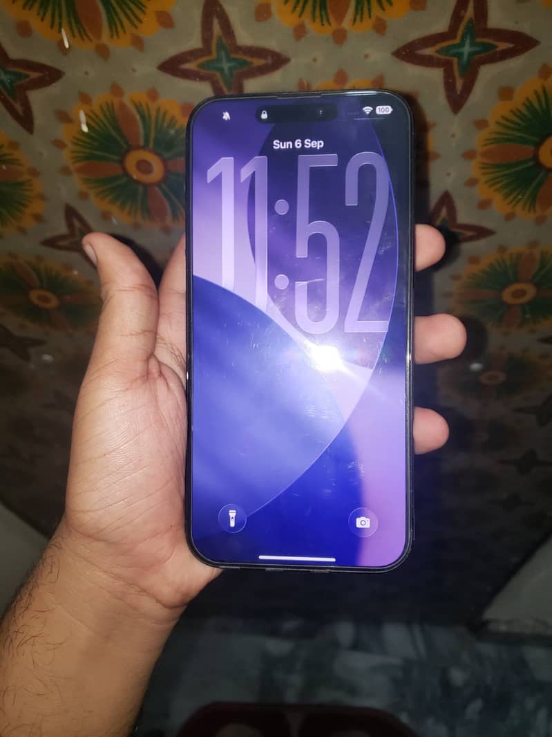 Apple iPhone 15 Pro Max 4
