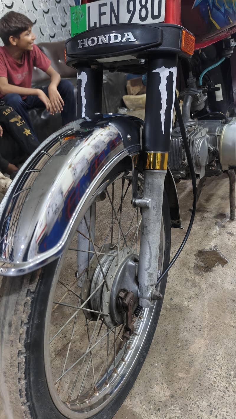 CD 70 2017 model 11
