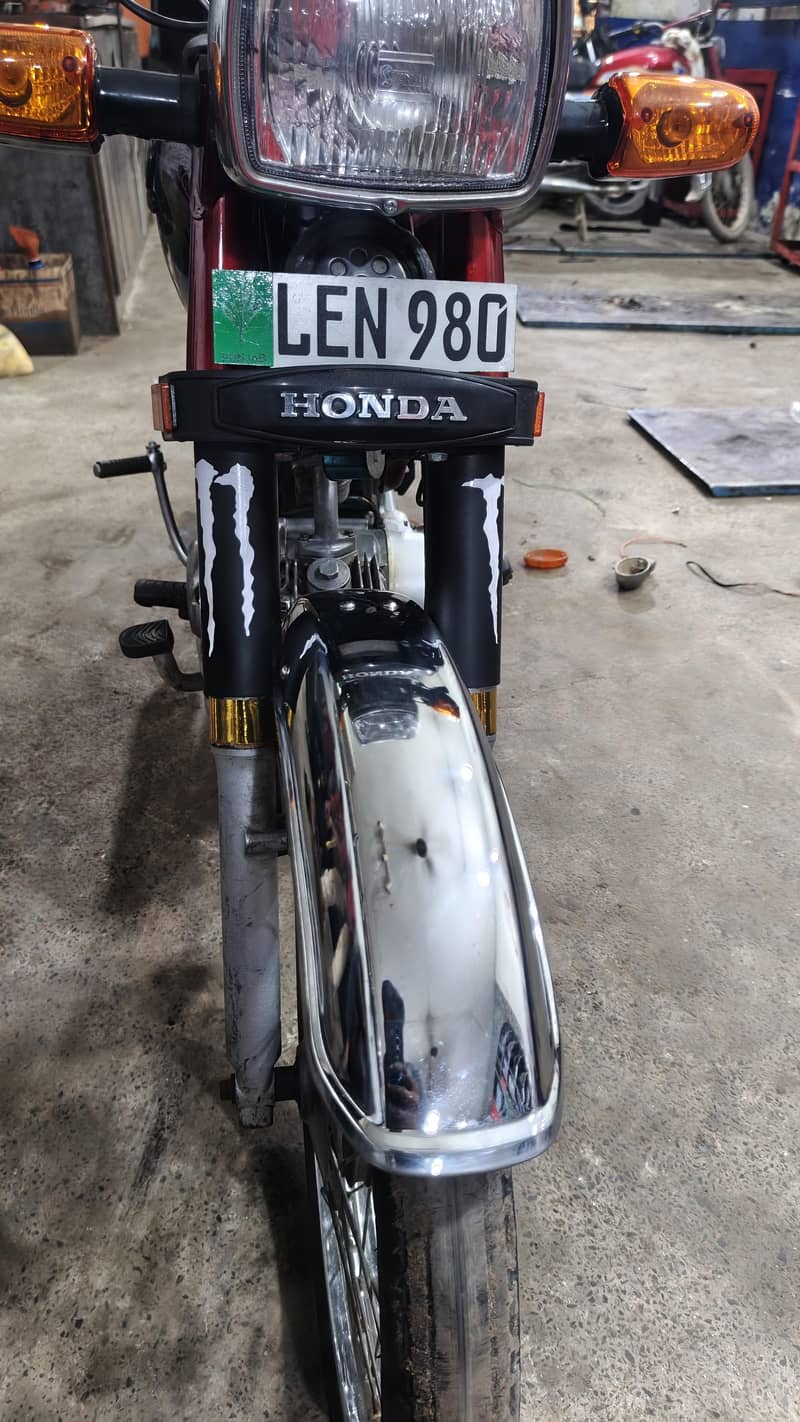 CD 70 2017 model 12