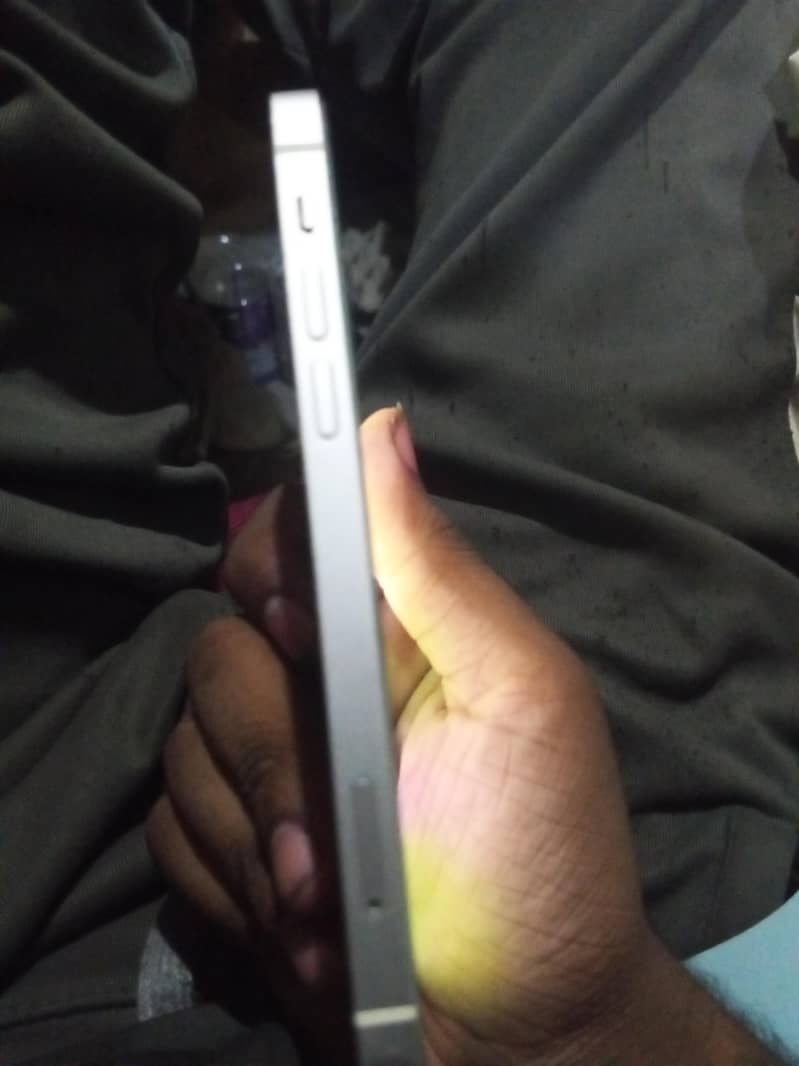 Apple iPhone 12 2