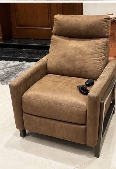 LUXURY ELECTRIC RECLINER CHAIR