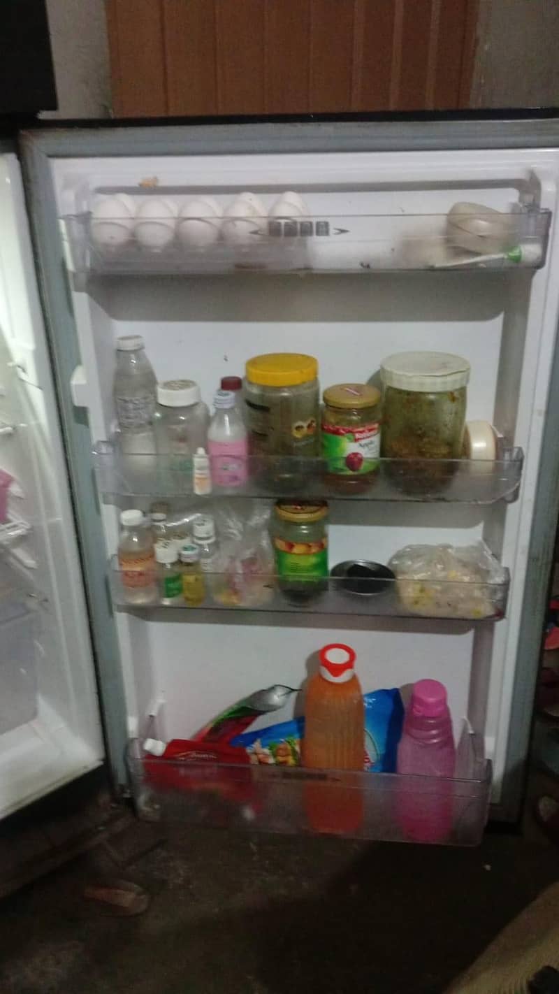refrigerator 0