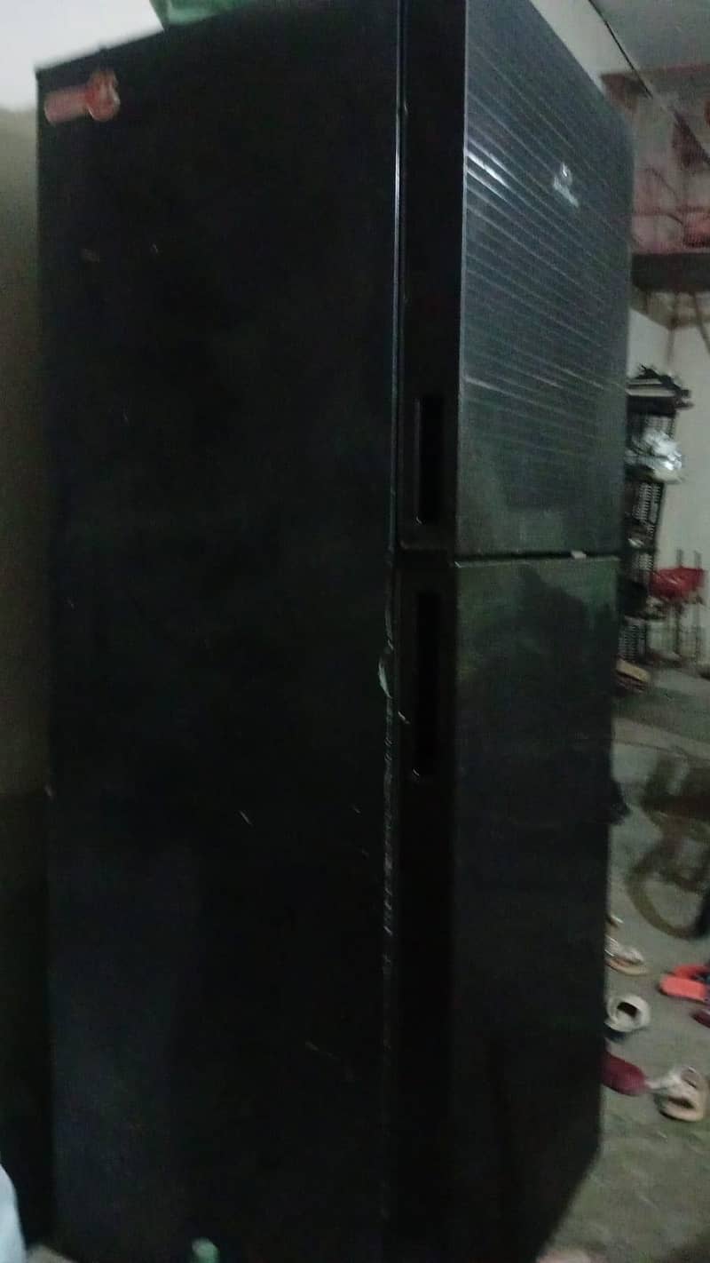 refrigerator 3