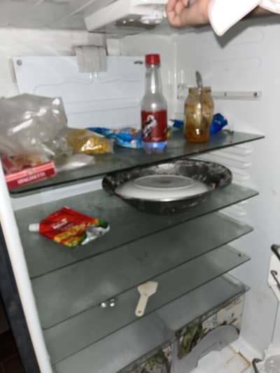 Dawlance fridge available for sale