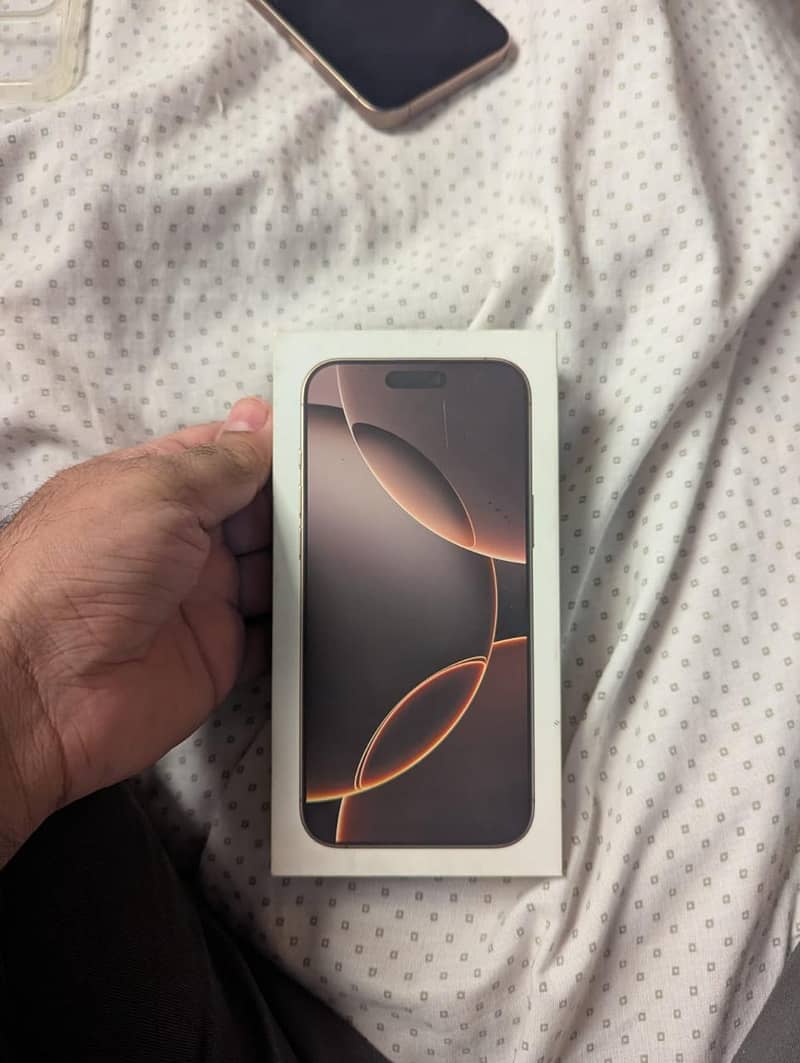 Apple iPhone 16 Pro Max 3