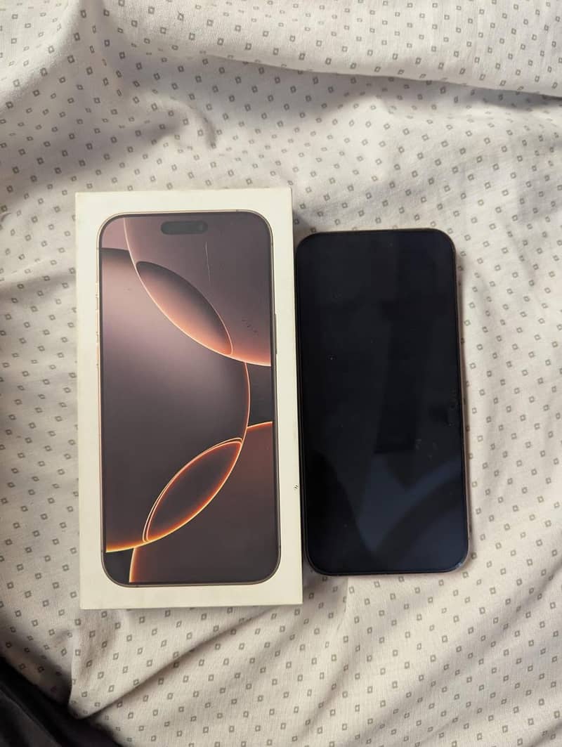 Apple iPhone 16 Pro Max 4