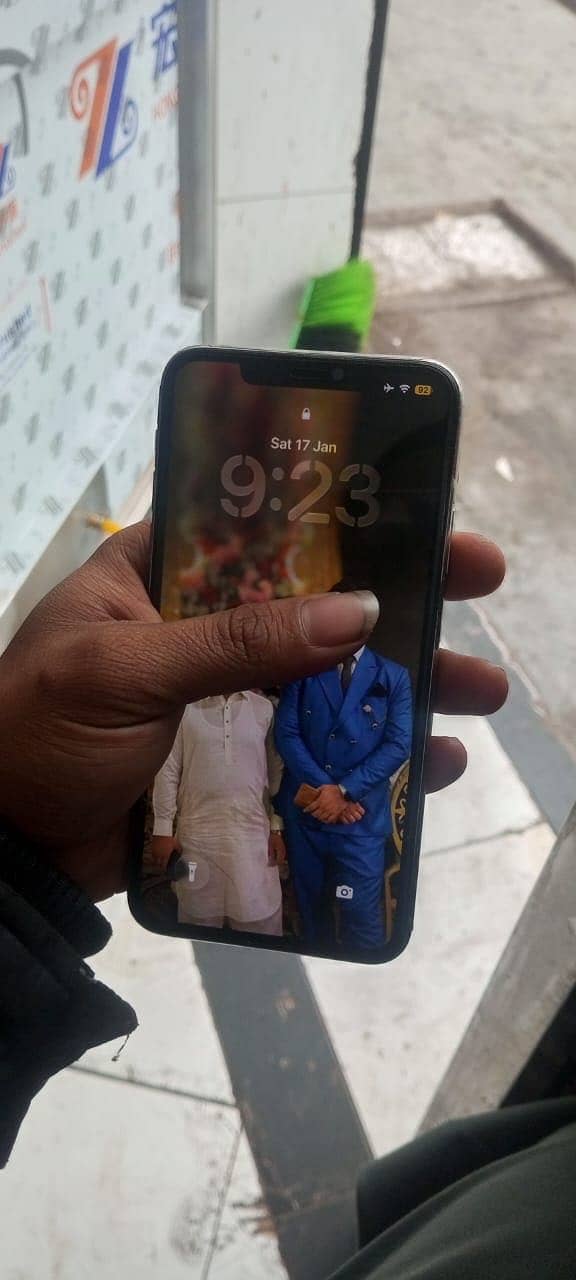 Apple iPhone 11 Pro Max 3