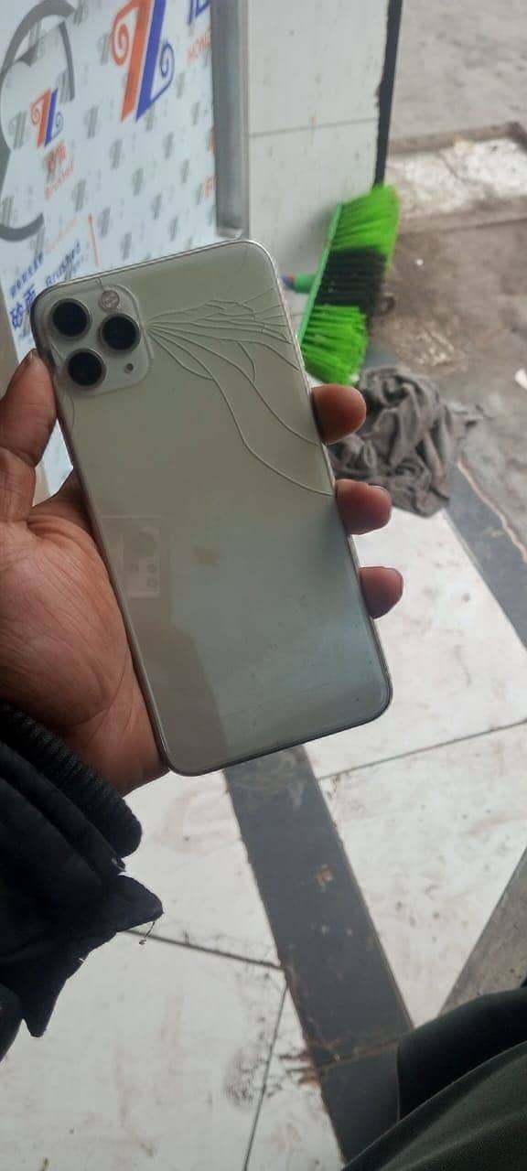 Apple iPhone 11 Pro Max 5