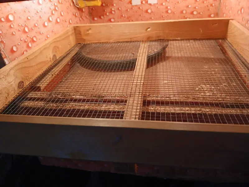 30 eggs mannual incubator — photo 4