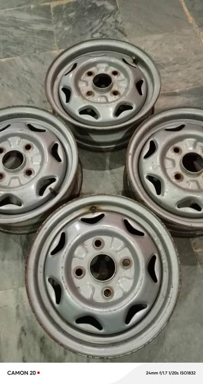 sazuki cultas old 2015 genuine rims