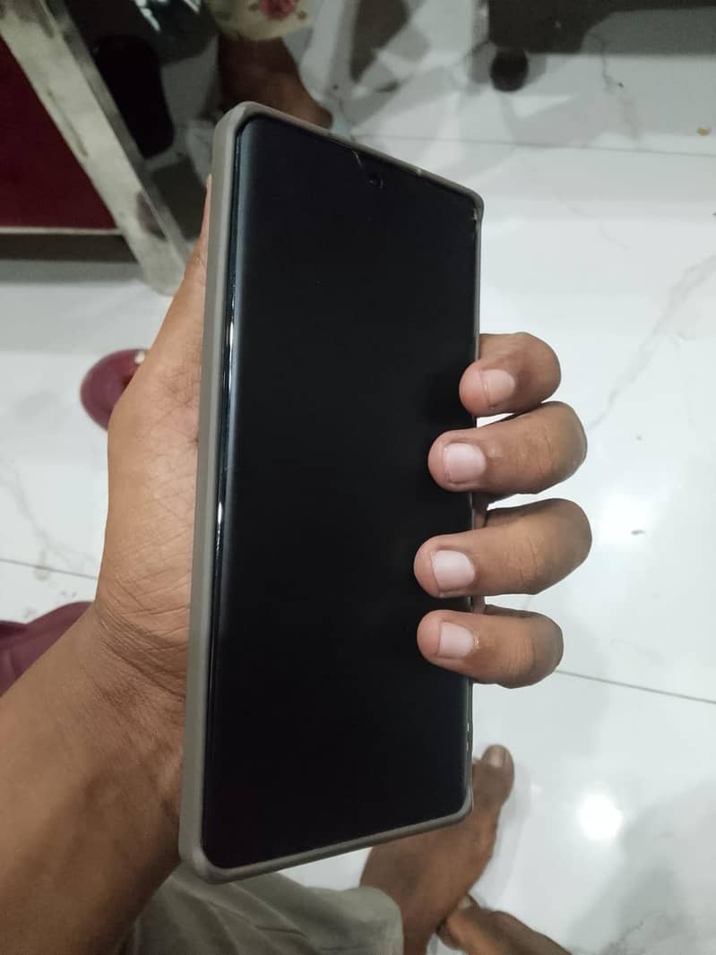 Infinix Note 40 Pro 5