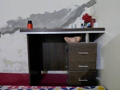 Office table for sale