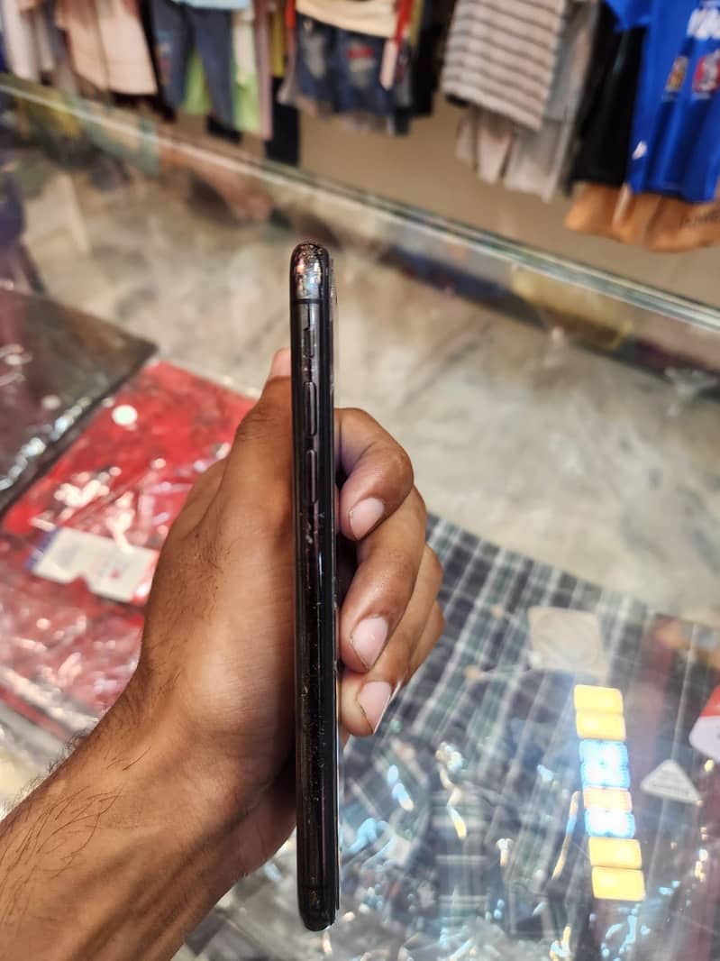 Apple iPhone X 0