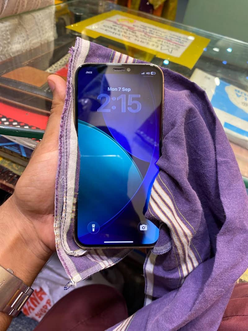 Apple iPhone 12 Pro 4