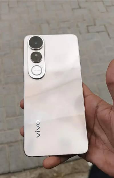 Vivo V50 Lite