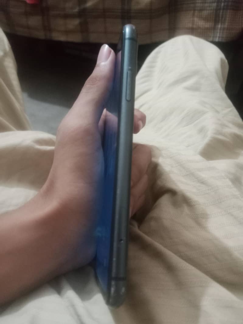 Apple iPhone 11 2