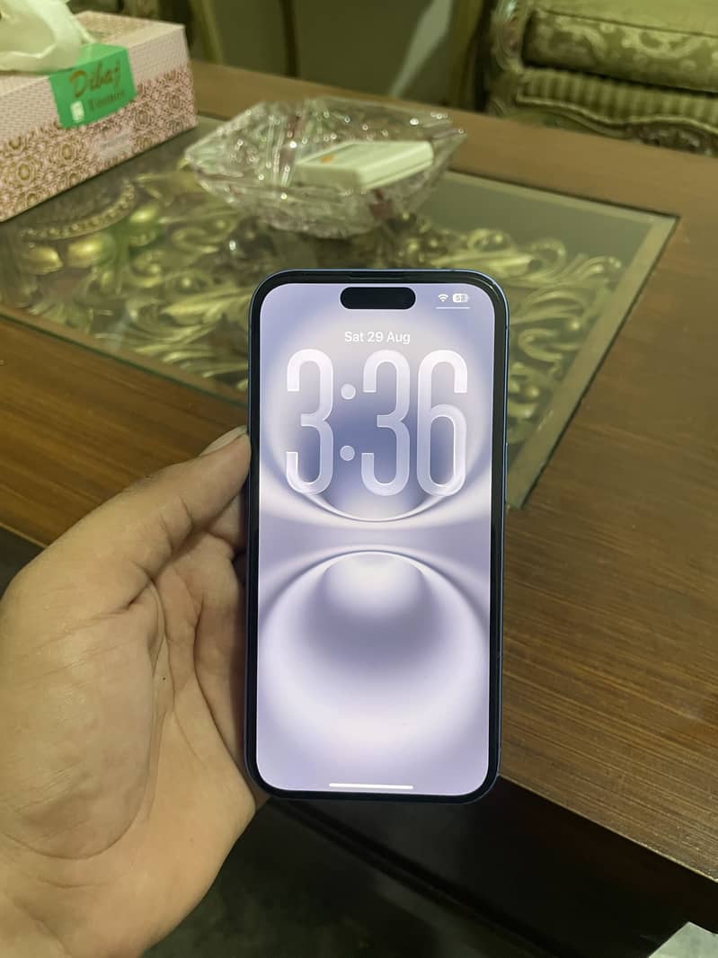 Apple iPhone 16 (256) 1
