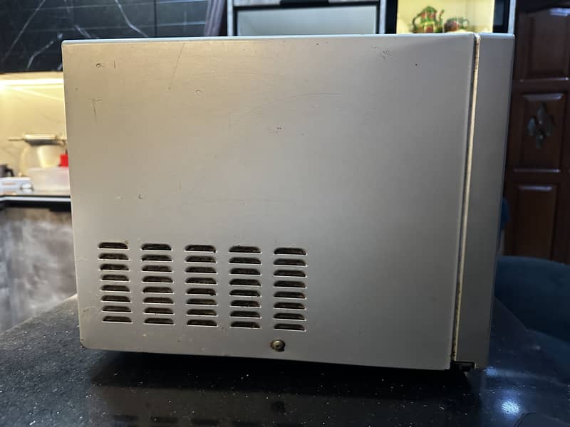 Dawlance Microwave 3