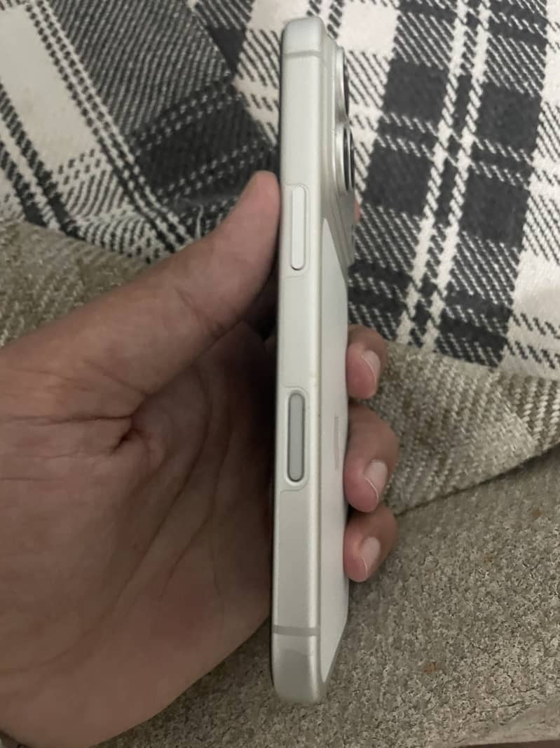 Apple iPhone 17 Pro 1