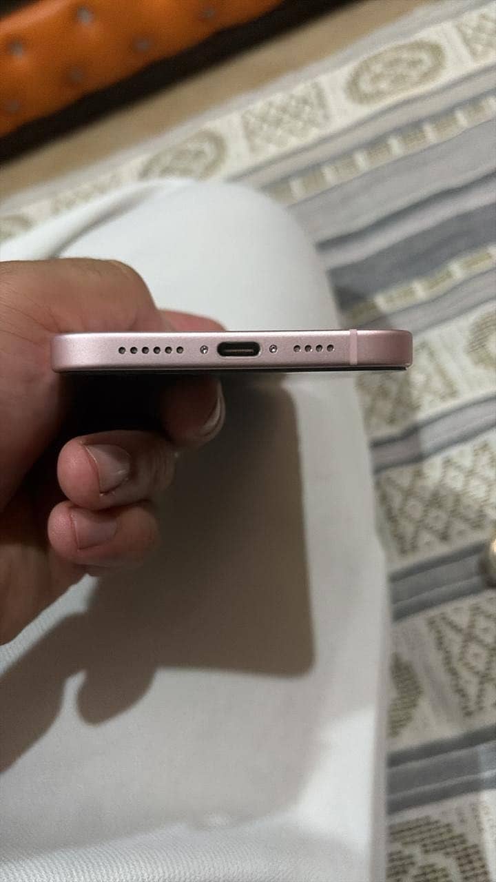 Apple iPhone 15 plus 0