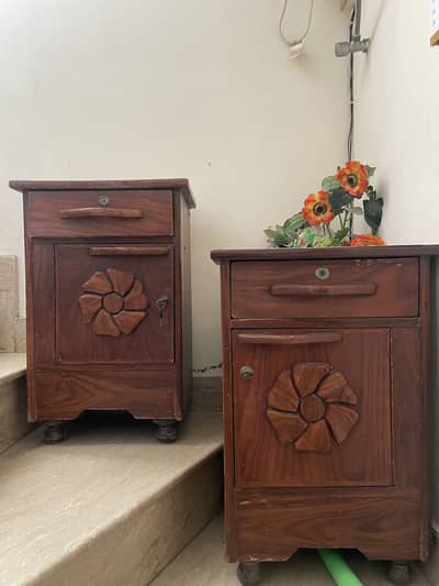 Bed sides Table