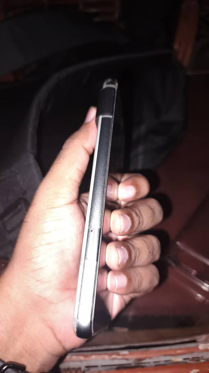Google Pixel 8 3