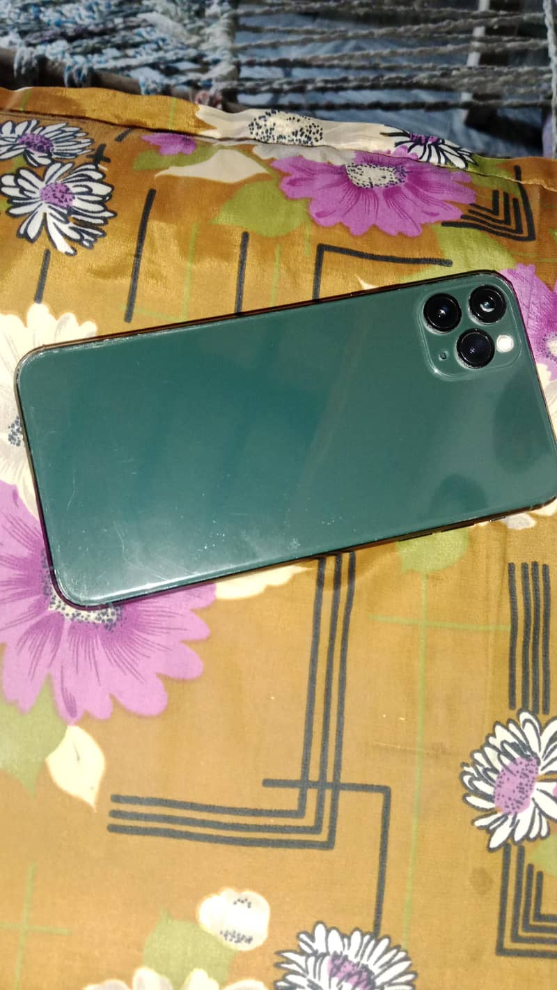 Apple iPhone 11 Pro Max 2