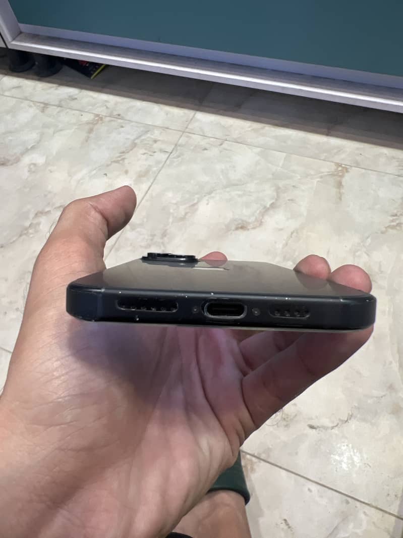 Apple iPhone 15 plus 3
