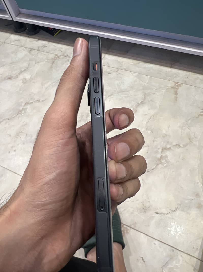 Apple iPhone 15 plus 4