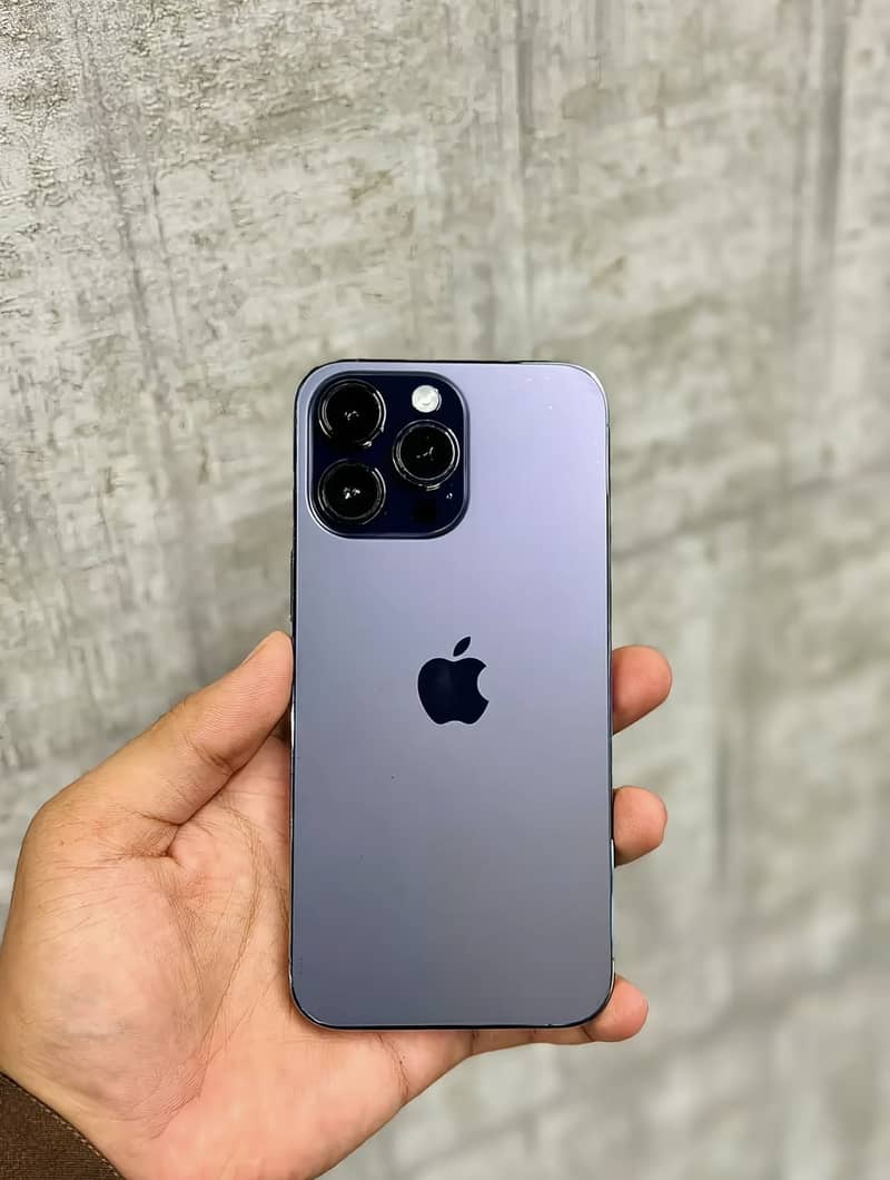 Apple iPhone 14 Pro Max 1
