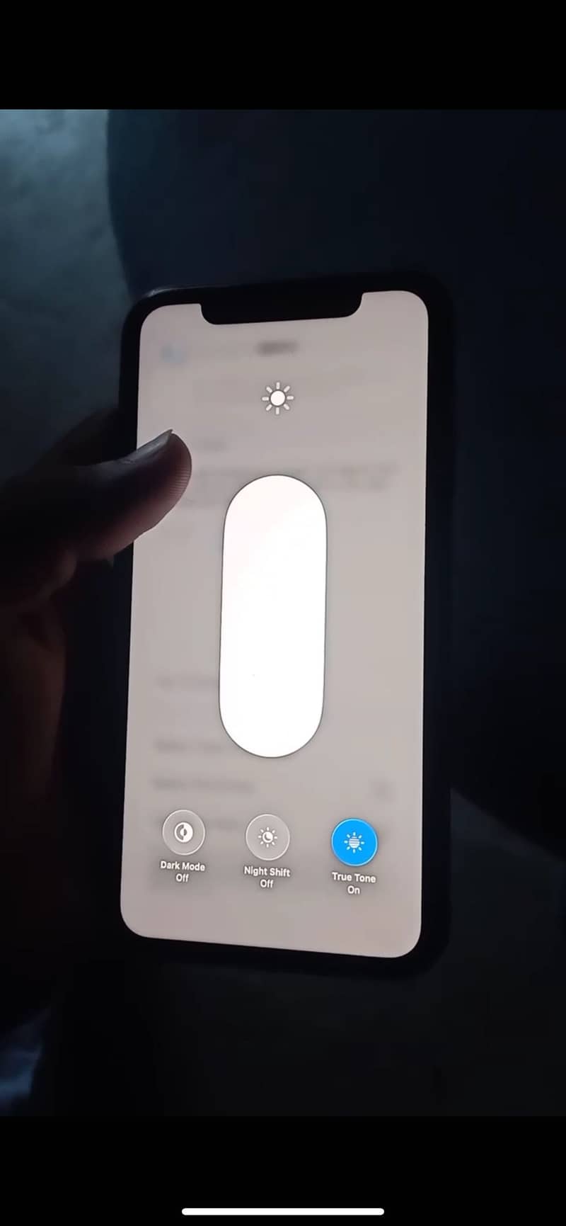 Apple iPhone 11 4