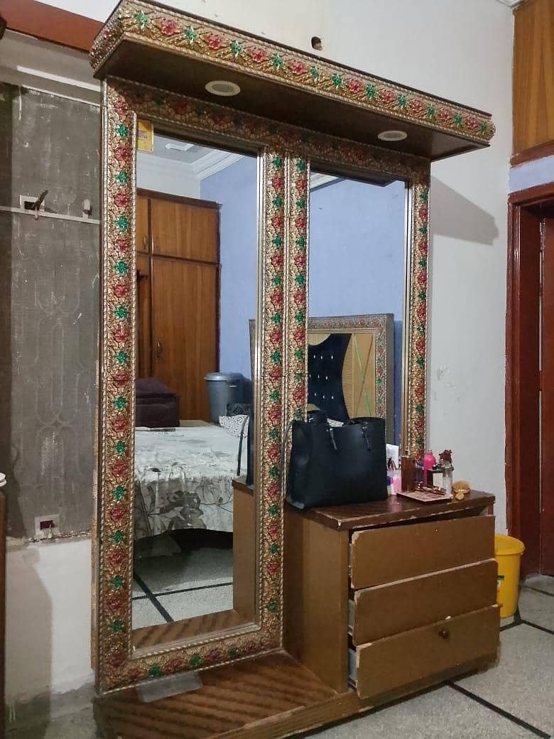 bed+ dressing+ table 1