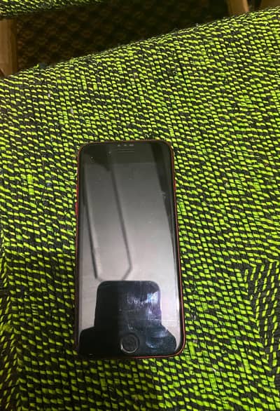 Apple iPhone SE