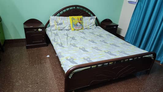 Queen Bed with Mattress and 2 side tables in Excellent Condition