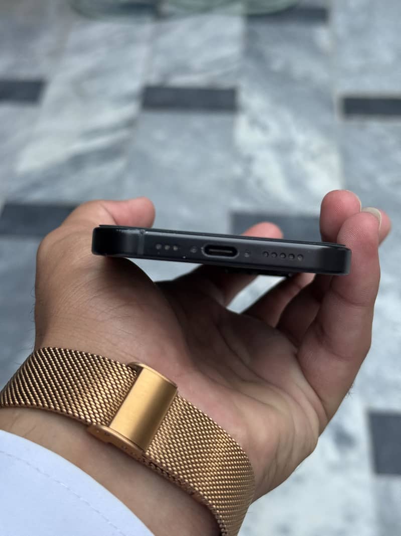 Apple iPhone 15 0